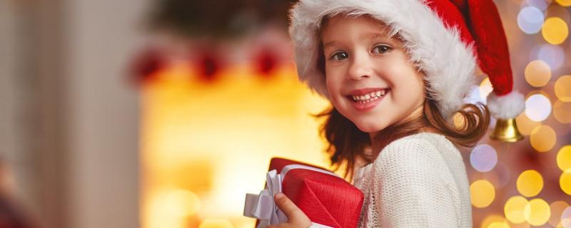 7 ЗАБАВНИ ИДЕИ ЗА ПОДНАСЯНЕ НА КОЛЕДНИЯ ПОДАРЪК